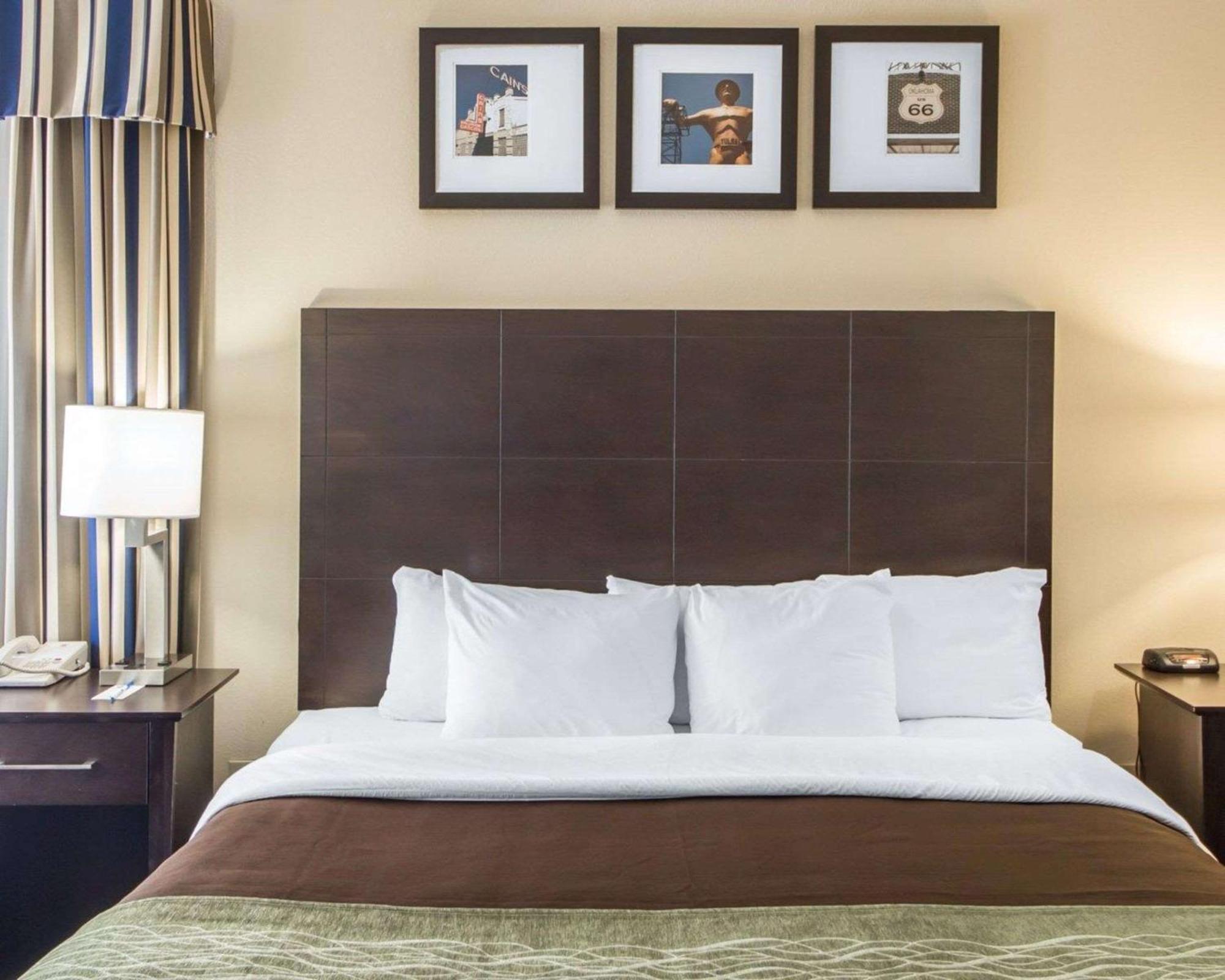 Quality Inn Tulsa-Downtown West Esterno foto